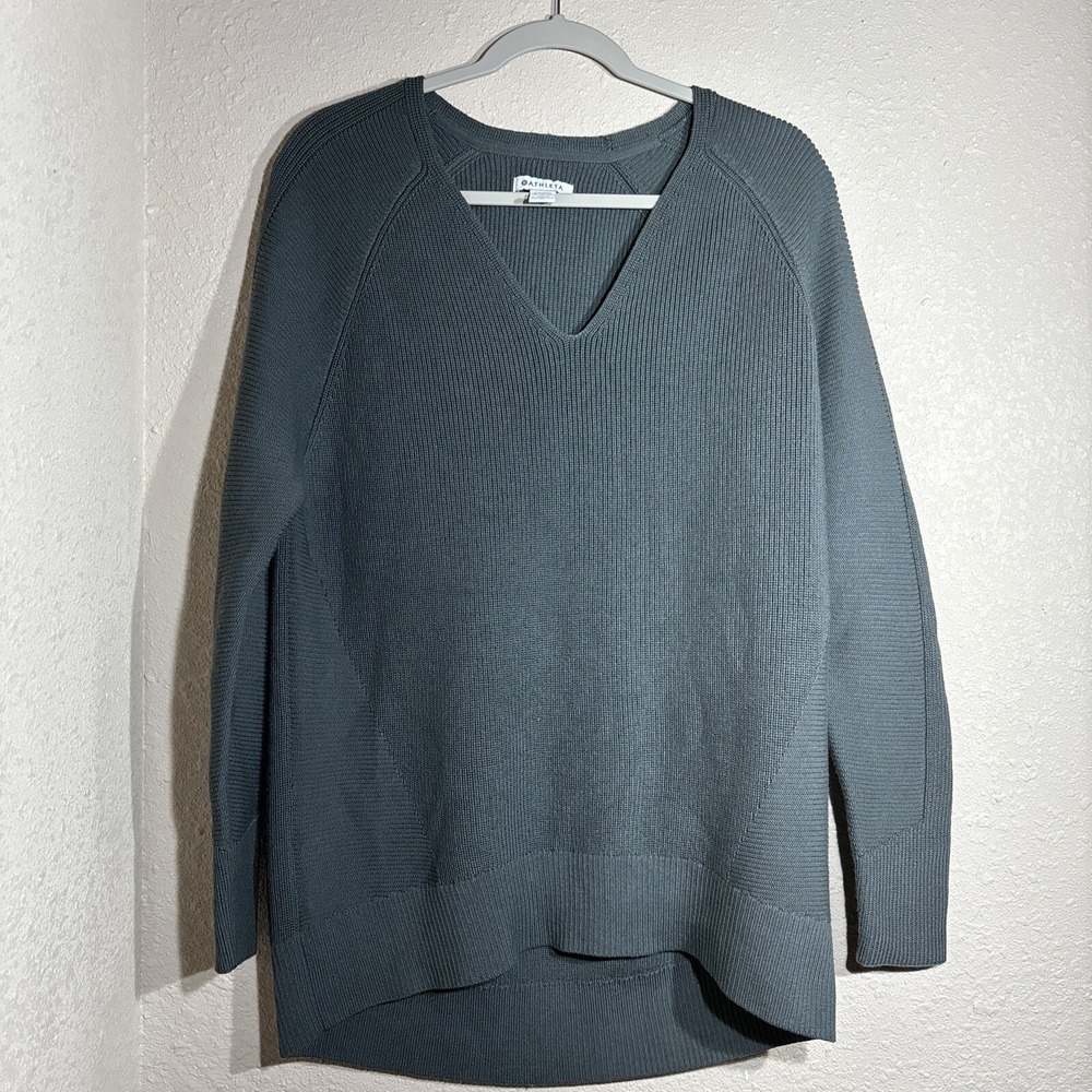 Woman's Athleta Oversized Sweater Long Sleeve Gray Workout Winter Athletic Wear